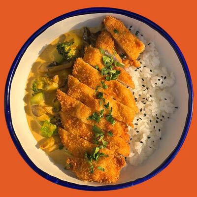 Курица карри с рисом и овощами в Fish and Fish по цене 780 ₽