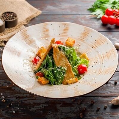 Цезарь с курицей 290 г в Donna Maria PREMIUM по цене 690 ₽