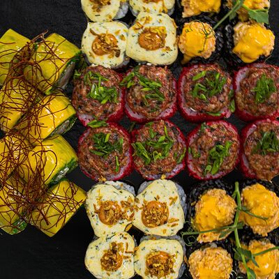 Последний день Помпеи в Vibe sushi по цене 1390 ₽