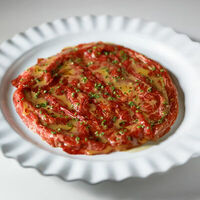 Карпаччо из говядины с острым баклажаном в Phantom