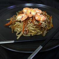 Лапша Удон с креветками в Sushiko