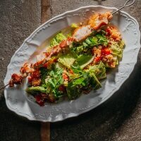 Салат с курицей и кускусом в Lele Kitchen & Wine