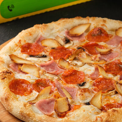 Пицца Ассорти 30 см в Darom по цене 690 ₽