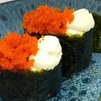 Гункан Тобико-сыр в Hiro суши-бар