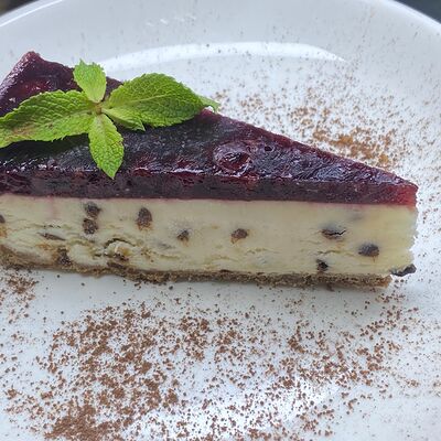 Чизкейк Вишня и шоколад в Чикен фри по цене 399 ₽