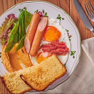 Завтрак Ромо с куриными колбасками в ROMO по цене 685 ₽