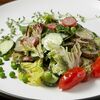 Салат с копченой колбасой, зеленым горош в Линдерхоф по цене 995