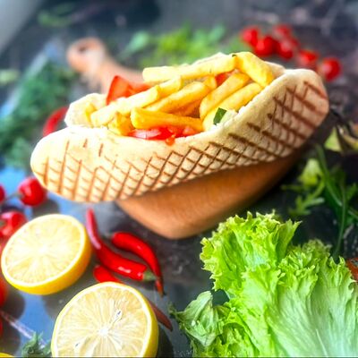 Гиро мини в Шаурма на Макарова по цене 320 ₽