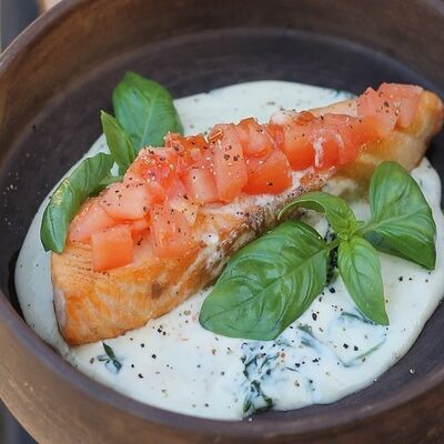 Филе лосося в соусе шампань в Shamparen по цене 1490 ₽