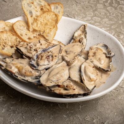 Запеченные мидии по-батумски в Шоти по цене 1000 ₽