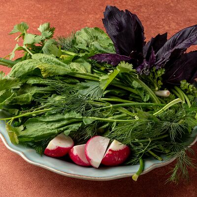 Ассорти из свежей зелени в Авлабар по цене 710 ₽