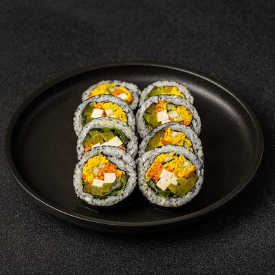 Кимпаб с тофу в MOYOO по цене 420 ₽