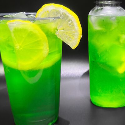 Лимонад Айс-мохито собственного приготовления в Роллс Ройс Суши по цене 320 ₽