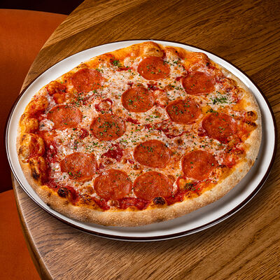 Пицца Пепперони 28 см в iL Патио по цене 779 ₽