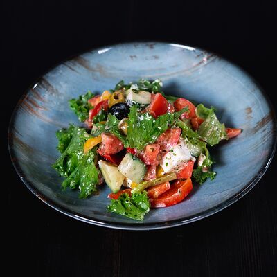 Овощной с брынзой в Imna Lounge по цене 490 ₽