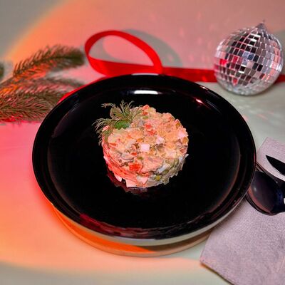 Оливье с курицей в Dolce goose по цене 395 ₽