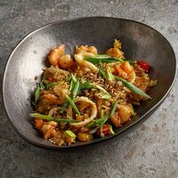 Жареный рис с морепродуктами в Маймун