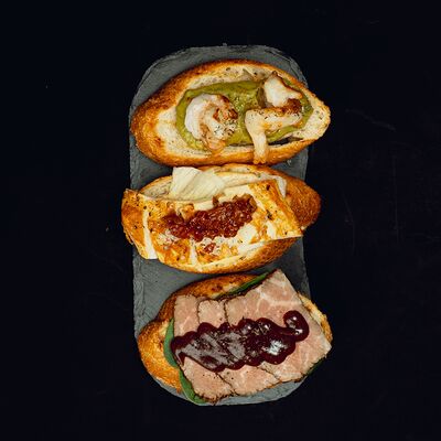 Набор из тапасов в Goodson bar по цене 565 ₽