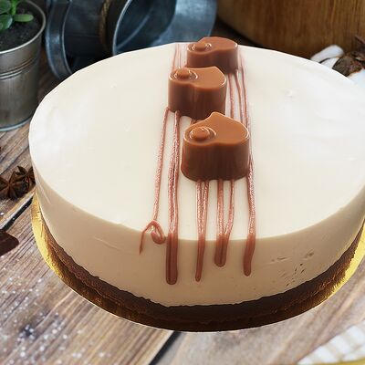 Торт Карамельный мусс в Робин Сдобин по цене 750 ₽