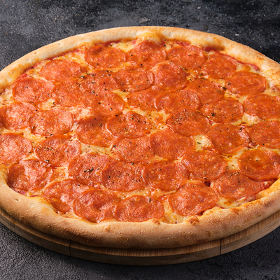 Пицца Пепперони в Friends по цене 735 ₽