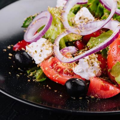 Салат Греческийв THEКУХНЯ по цене 350 ₽