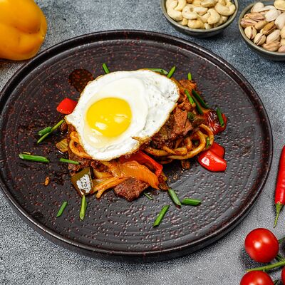 Лагман жареный в КАФЕ ВЕСНА по цене 745 ₽