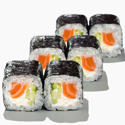 Маки ролл филадельфия в Вкус и лосось по цене 490 ₽