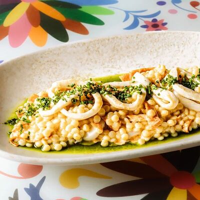 Птитим с кальмаром и чоризо в Rozas bar по цене 870 ₽