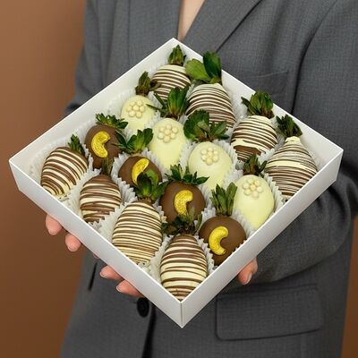 Клубника в шоколаде Мечта (16-20 шт.) в Luna-Клубника в шоколаде по цене 3990 ₽