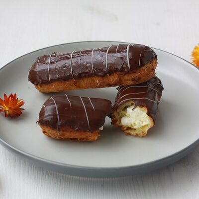 Эклер со Сливочным кремом в Кондитерская Виолет по цене 179 ₽