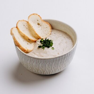 Грибной крем суп в Абу-Даби по цене 348 ₽