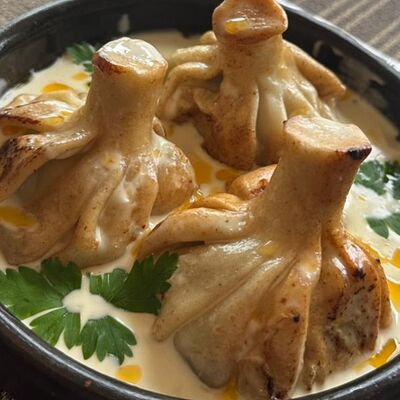 Хинкали чкмерули, 3 шт. в Мимино по цене 780 ₽