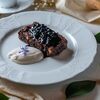 Шоколадный пирог с черникой и сгущенкой из кокосового молока в Ресторан ЩЕПКИНЪ по цене 420