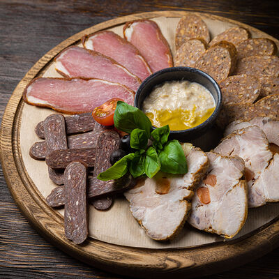 Мясное ассорти по-домашнему в Хинкальная Сациви по цене 1525 ₽