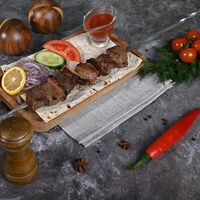 Шашлык из кусочков баранины в Karavan catering