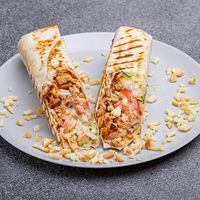 Шаверма с копчёным сыром и курицей в Кинг фуд