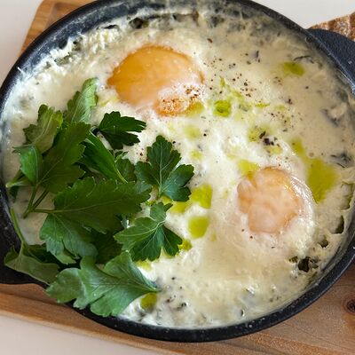 Яичница по-кабардински в Cup & cake по цене 440 ₽