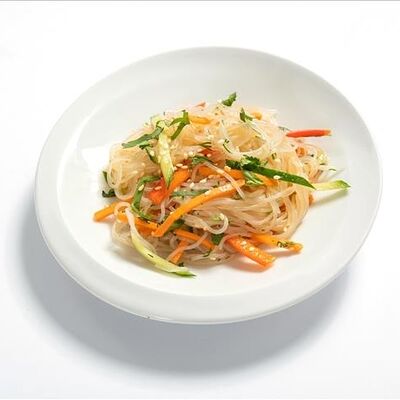 Салат с фунчозой и овощами в Му-Му по цене 210 ₽