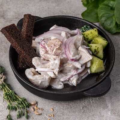 Сибирские грузди в сметане с укропным масломв Русская усадьба по цене 620 ₽