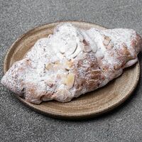 Круассаны с начинкой сладкие в Velocoffee