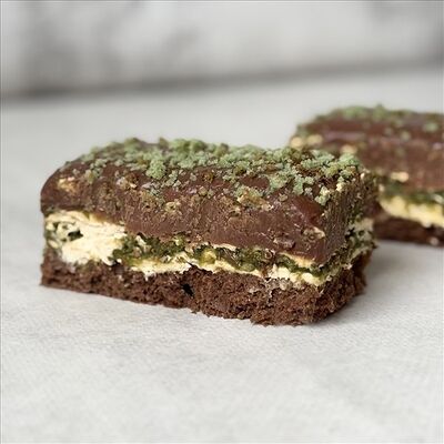 Пирожное Дубайский шоколад в Вьетнамская кухня CYCLO по цене 479 ₽