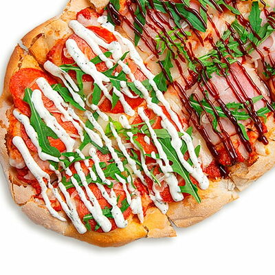 Дуо в Некруглая пицца и роллы по цене 687 ₽