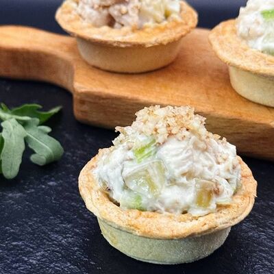 Тарталетки с салатом Эпатаж 30 шт. в Boom-box Catering по цене 3790 ₽