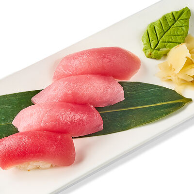 Суши с тунцом 2 шт в Sushi & Poke по цене 390 ₽