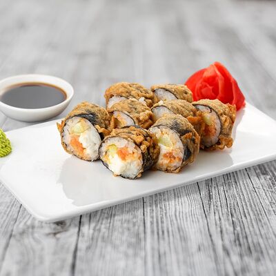 Ролл жареный Сяке хот в Окинава Гурмэ по цене 699 ₽