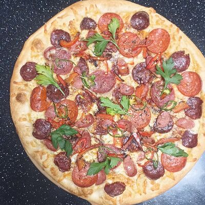 Пицца Фергана 35 см в Кафе-столовая 24 по цене 810 ₽