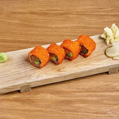 Калифорния с лососем 4 шт в Клёво по цене 550 ₽