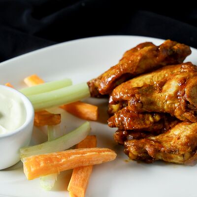 Крылышки с соусом блю чиз в Temple pizza по цене 590 ₽