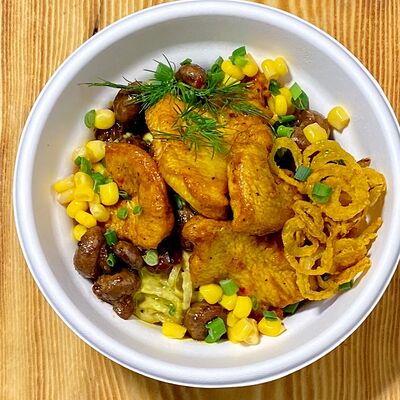 Лапша в сырном соусе с жареной курицей в Умами по цене 630 ₽