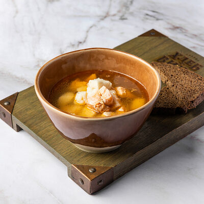 Уха из трех видов рыб (без водки) в Хлеб и Вино по цене 1150 ₽